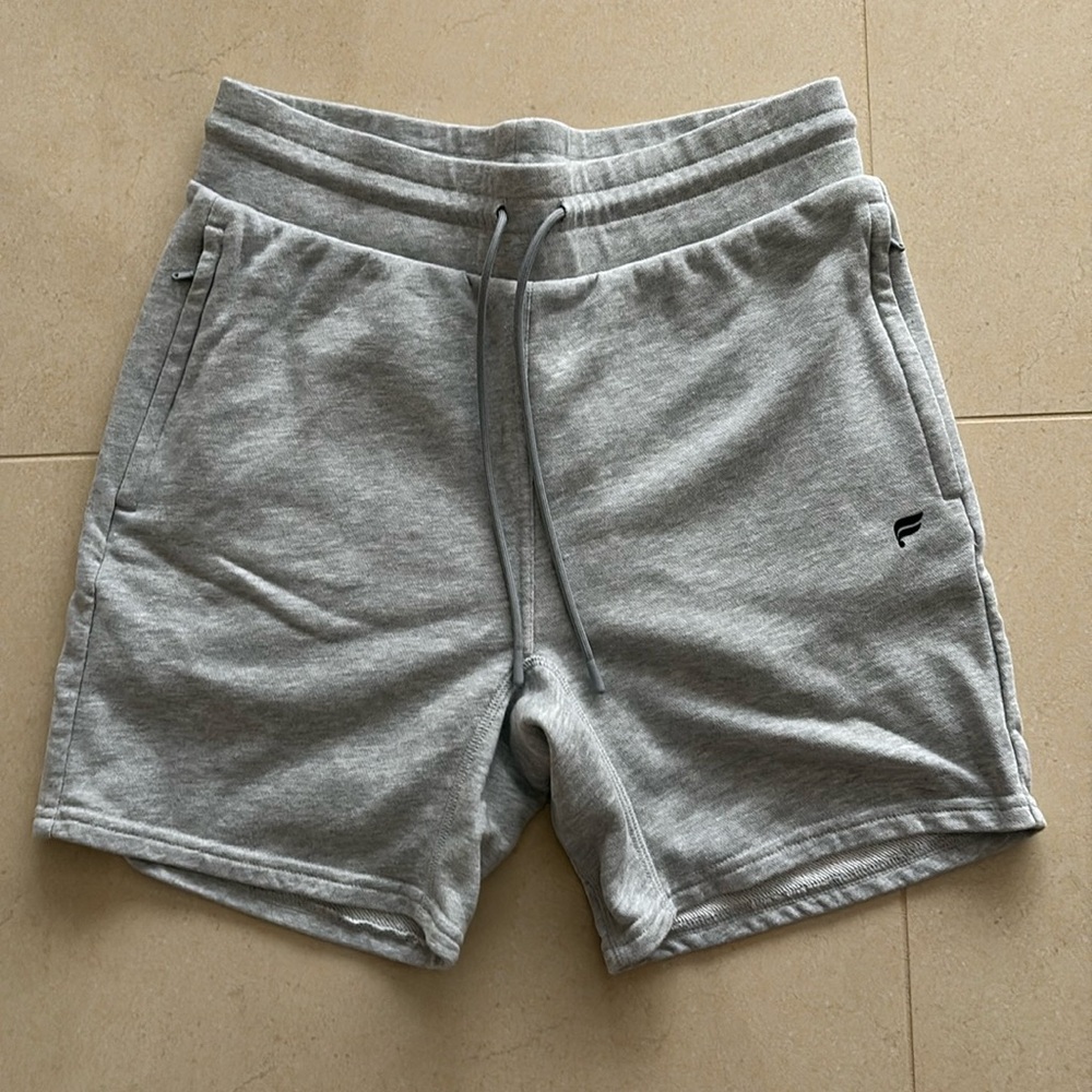 Fabletics Gray Athletic Shorts with Elastic Waistband zipper pockets med